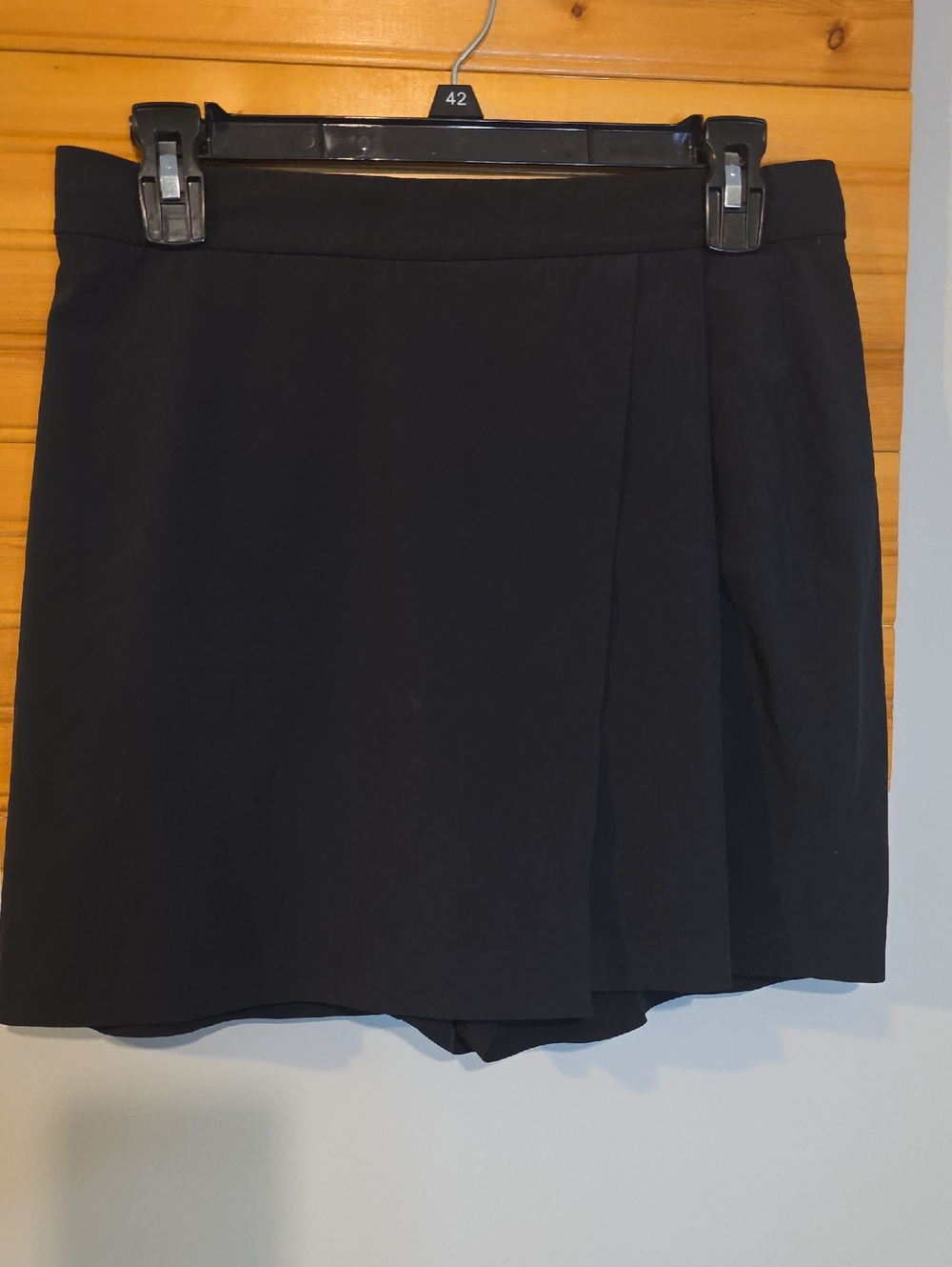 Athleta Skort Size 6 EUC Black Performance‎ Stretch High Waist Side Zip